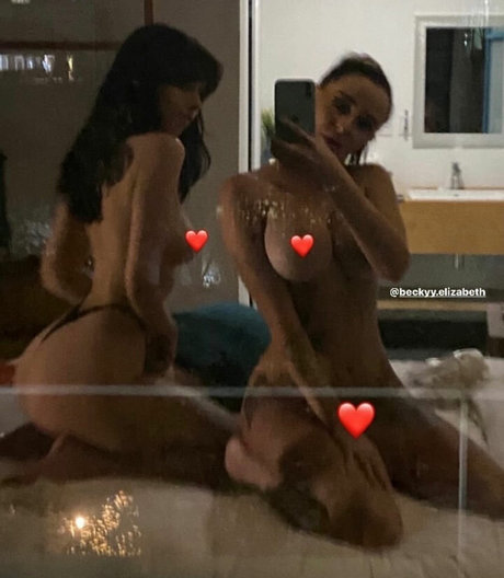 Foto di nudo di fuga di OnlyFans di Twobsandabod