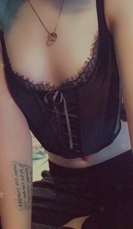 Foto di nudo di fuga di OnlyFans di Lucylovers710