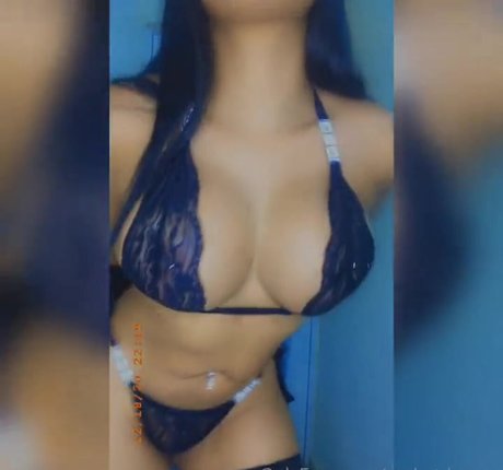 Foto di nudo di fuga di OnlyFans di Lasexyangel92