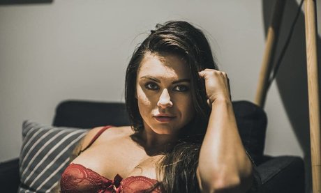 Foto di nudo di fuga di OnlyFans di Paige Mills