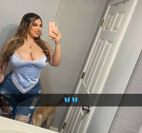 Foto di nudo di fuga di OnlyFans di Daniela Ehimy