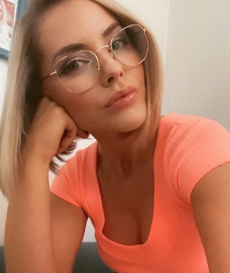 Stephanie Waring