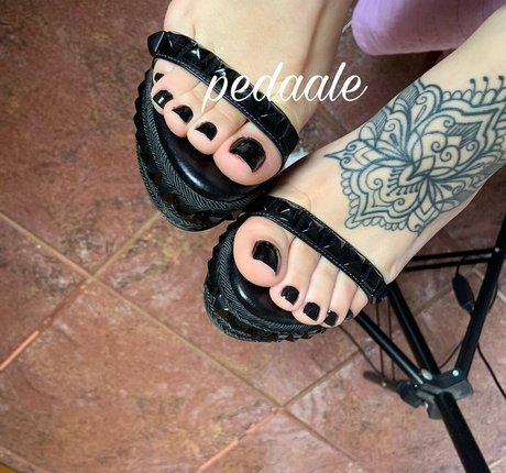 Foto di nudo di fuga di OnlyFans di Pedaale