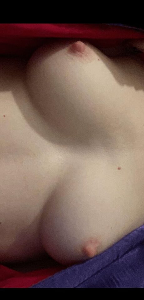 Foto di nudo di fuga di OnlyFans di Karolina Whaley