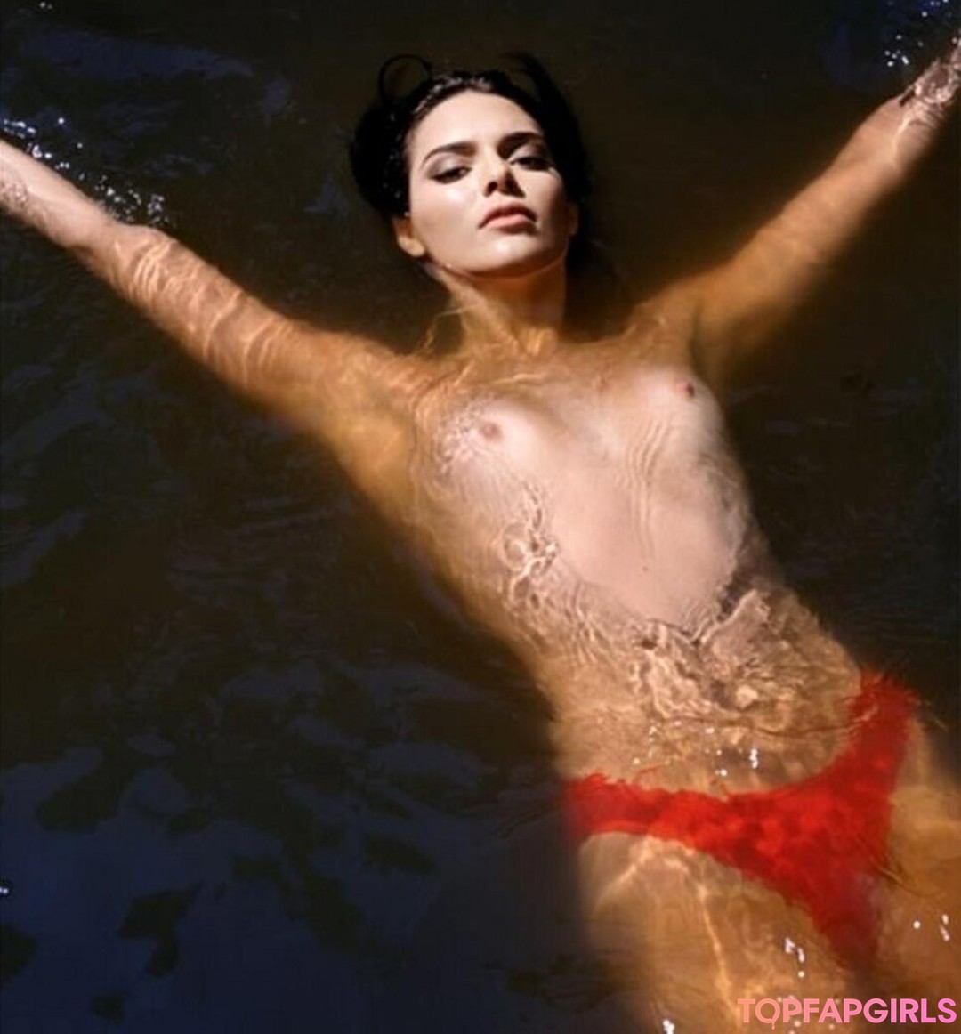 Foto di nudo di fuga di OnlyFans di Kendall Jenner #1554