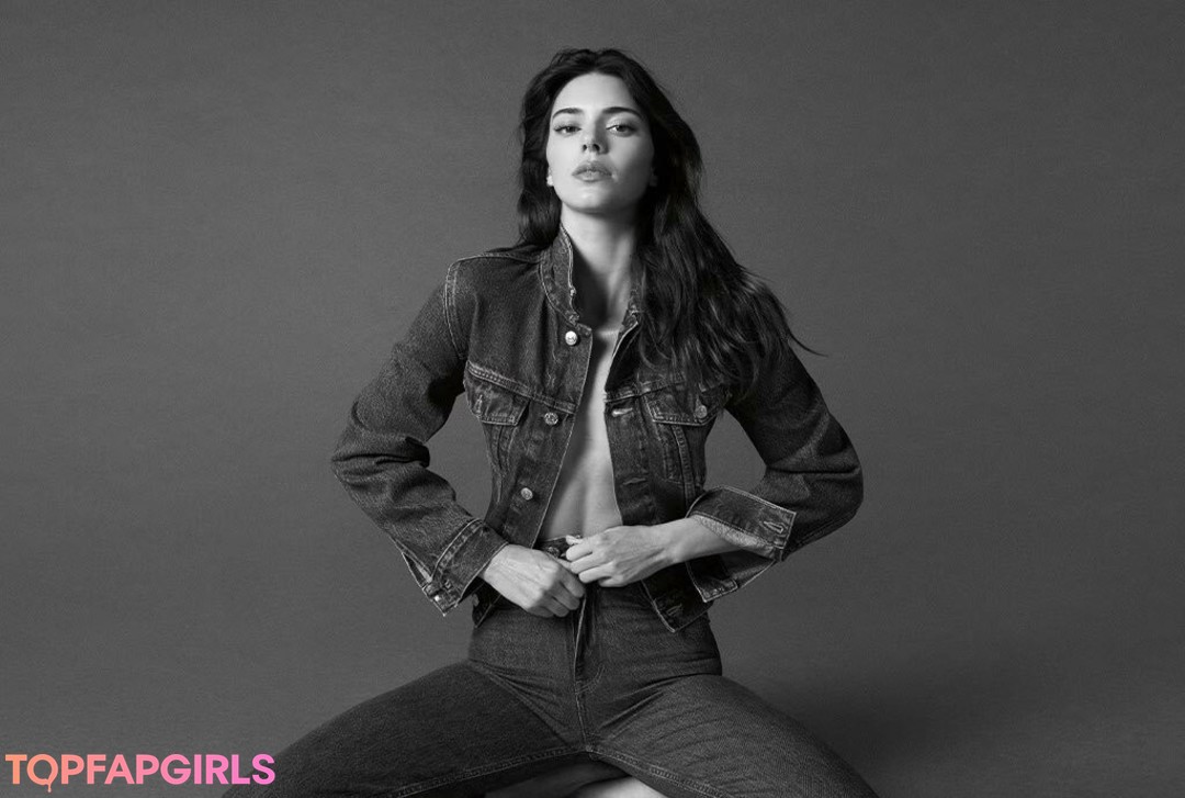 Foto di nudo di fuga di OnlyFans di Kendall Jenner #1625
