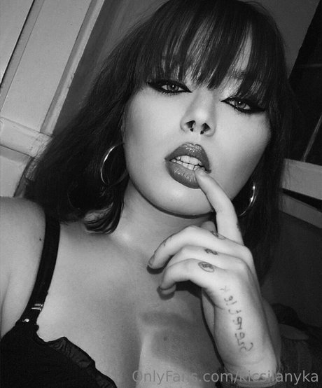 Foto di nudo di fuga di OnlyFans di Kicsilanyka