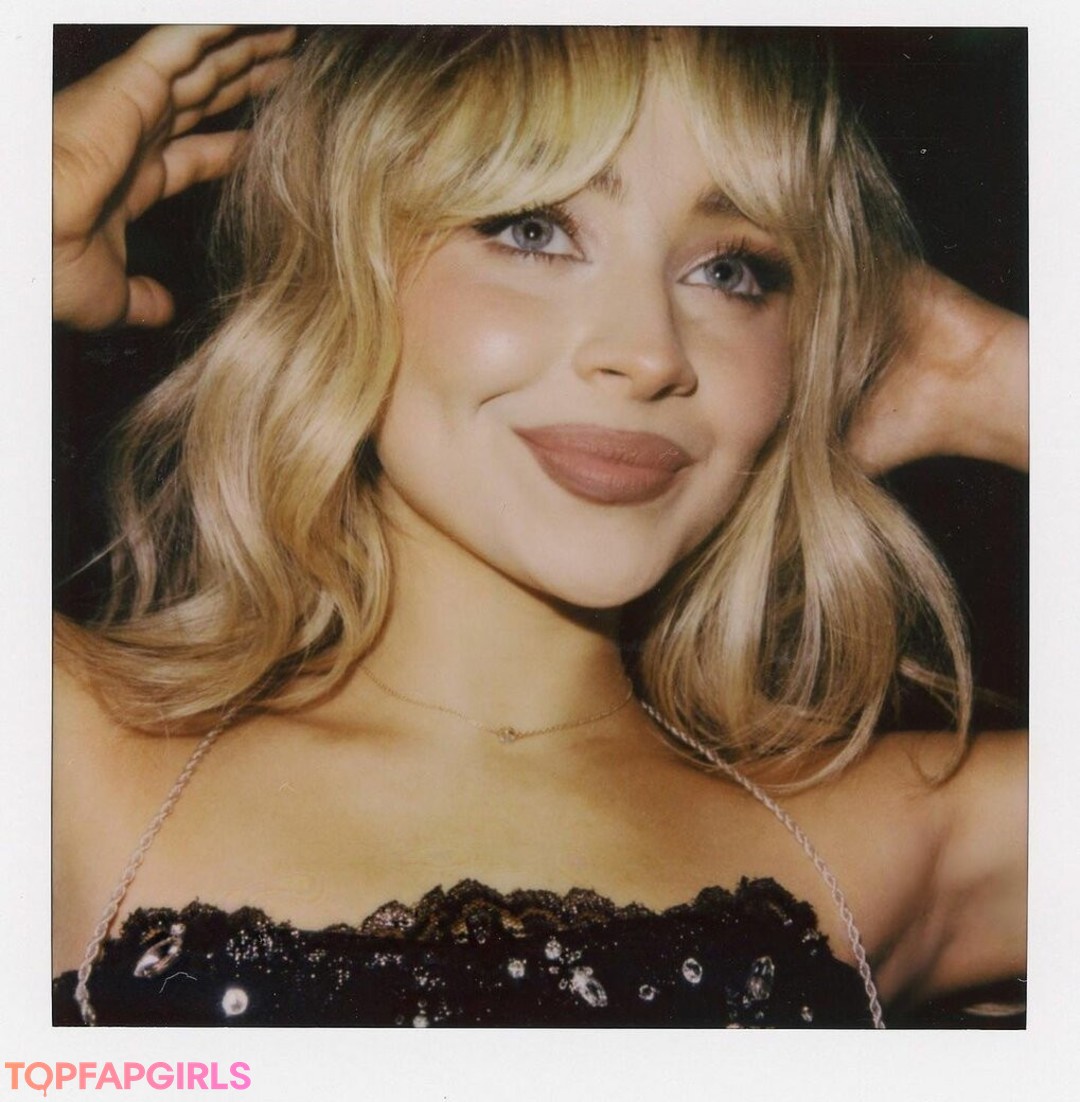 Foto di nudo di fuga di OnlyFans di Sabrina Carpenter #1615