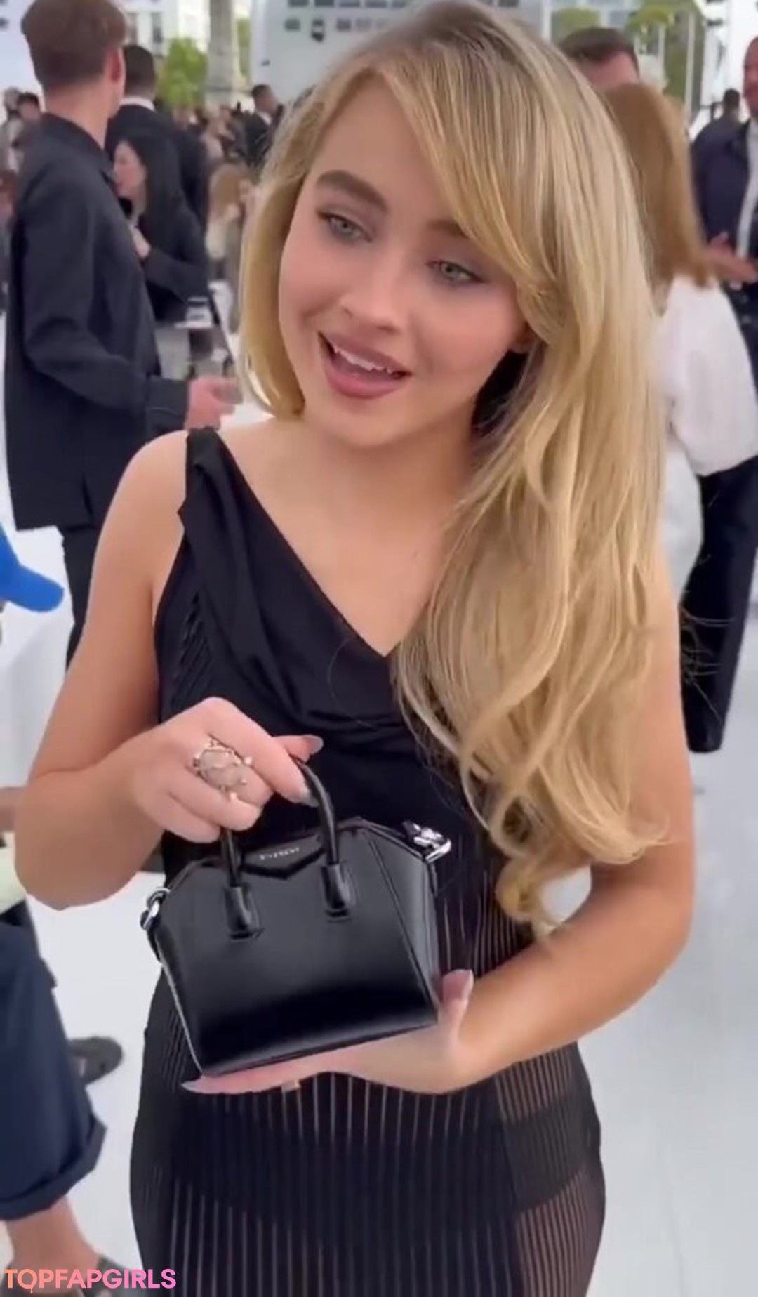 Foto di nudo di fuga di OnlyFans di Sabrina Carpenter #1718