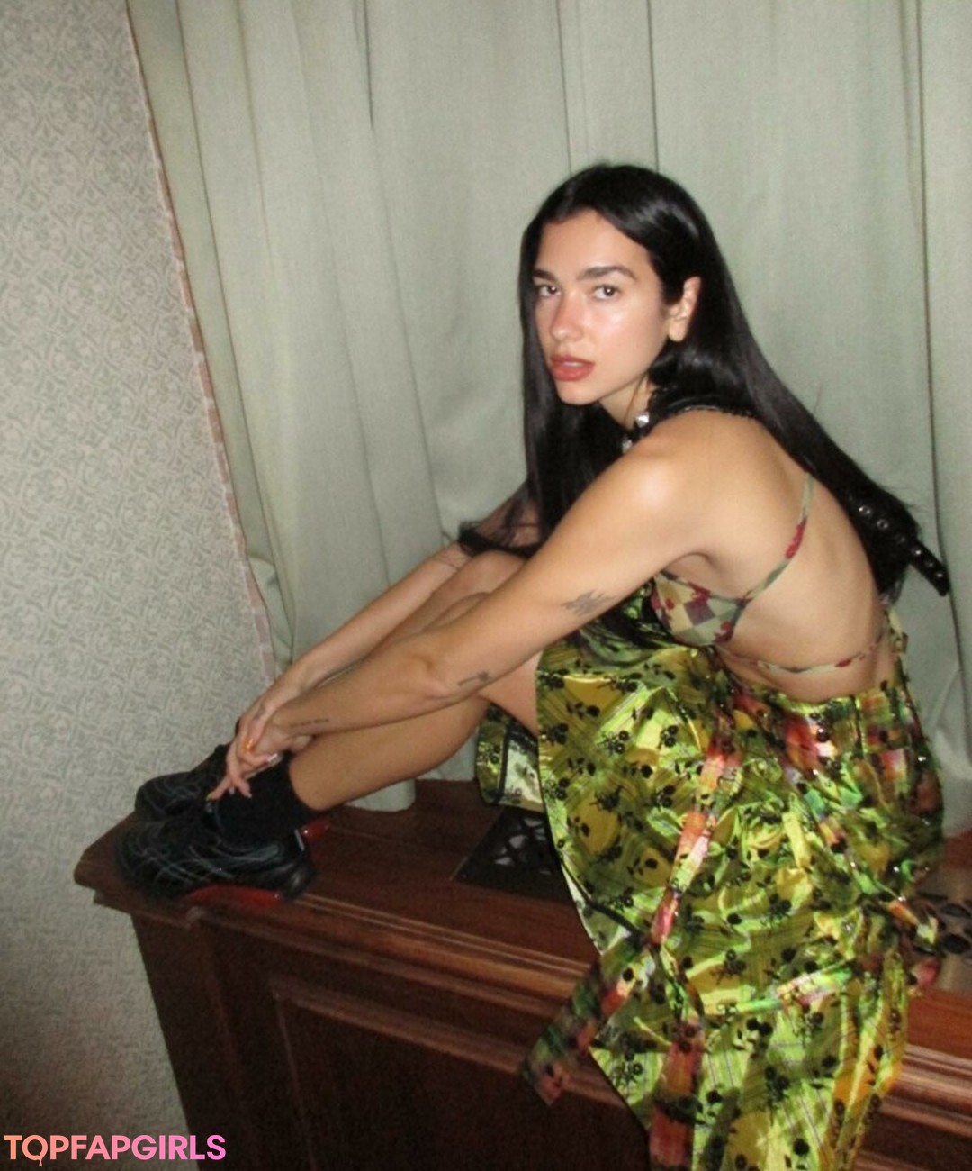 Foto di nudo di fuga di OnlyFans di Dua Lipa #1069