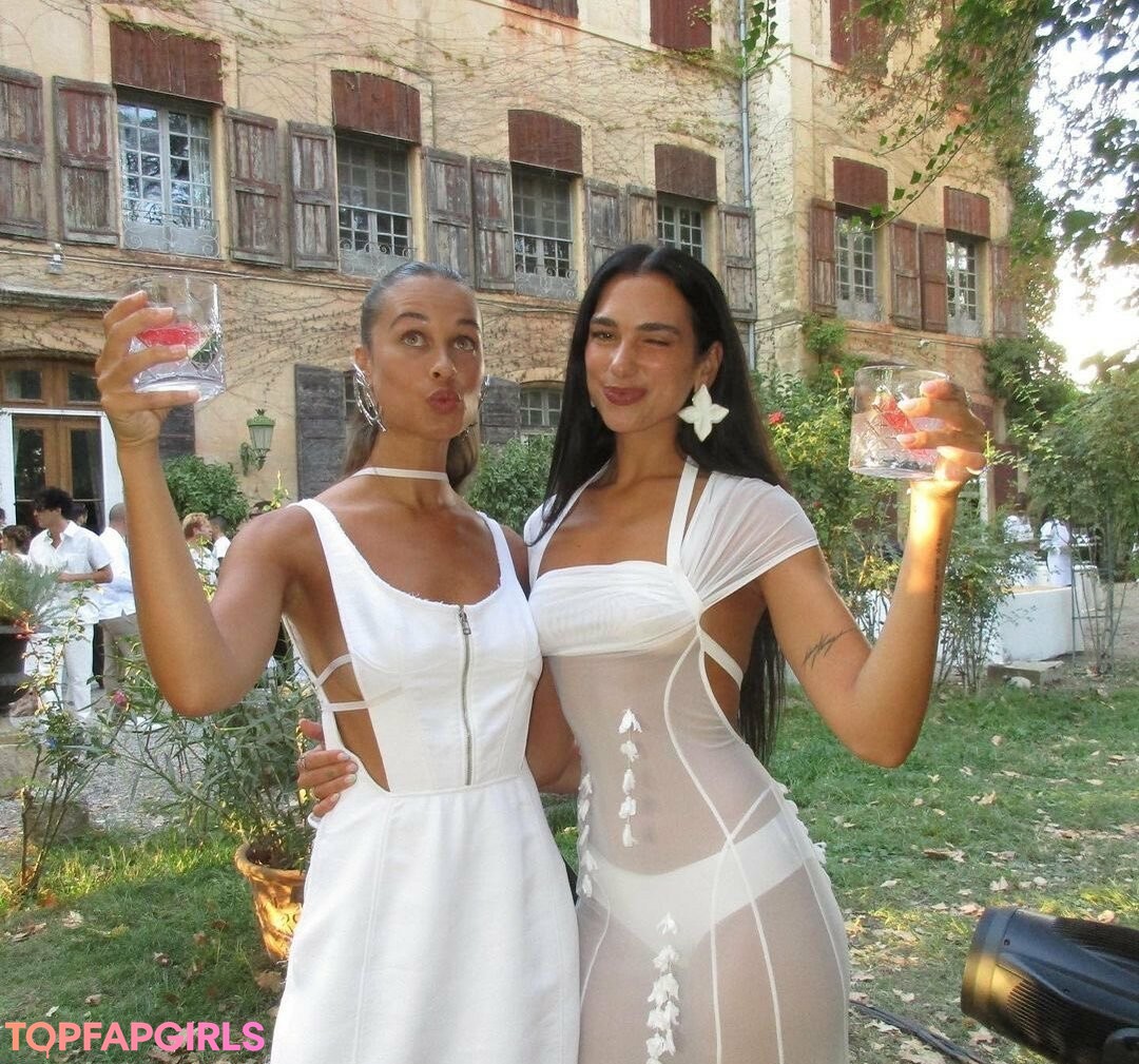 Foto di nudo di fuga di OnlyFans di Dua Lipa #1253