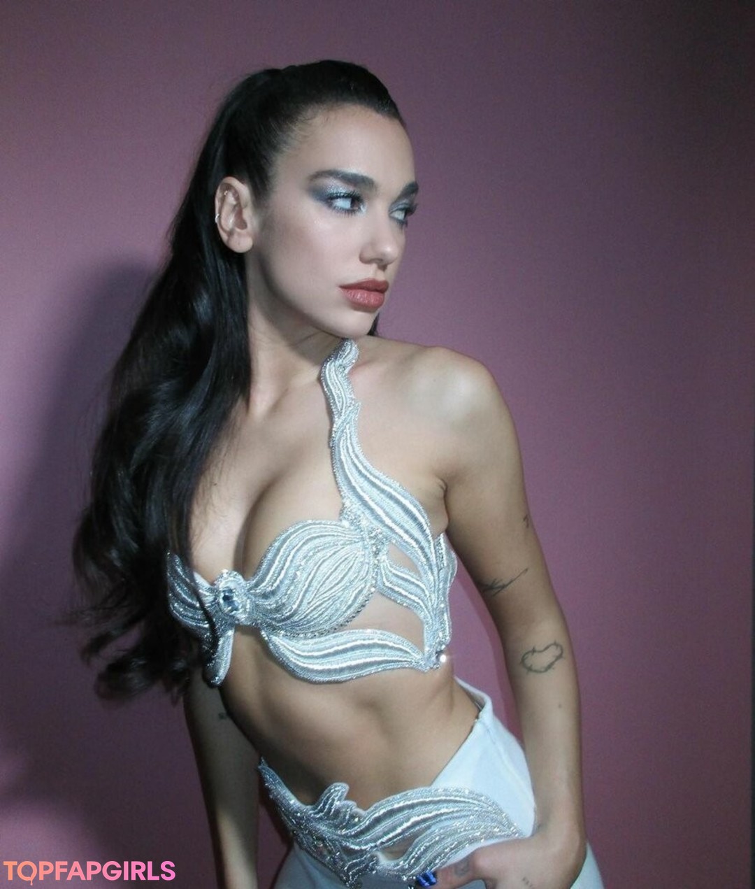 Foto di nudo di fuga di OnlyFans di Dua Lipa #1646
