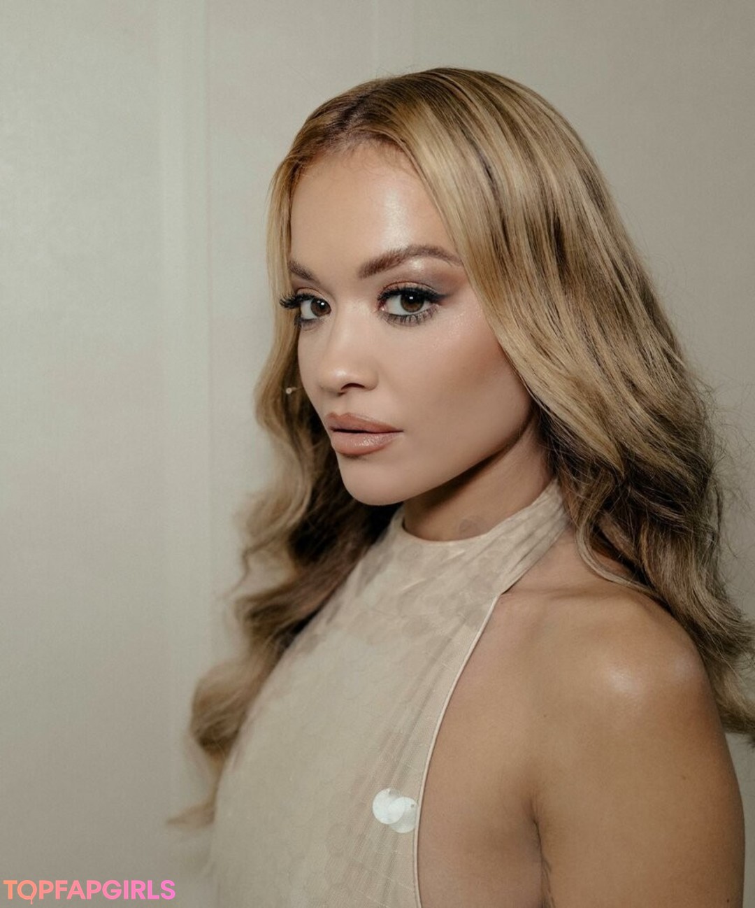 Foto di nudo di fuga di OnlyFans di Rita Ora #1228