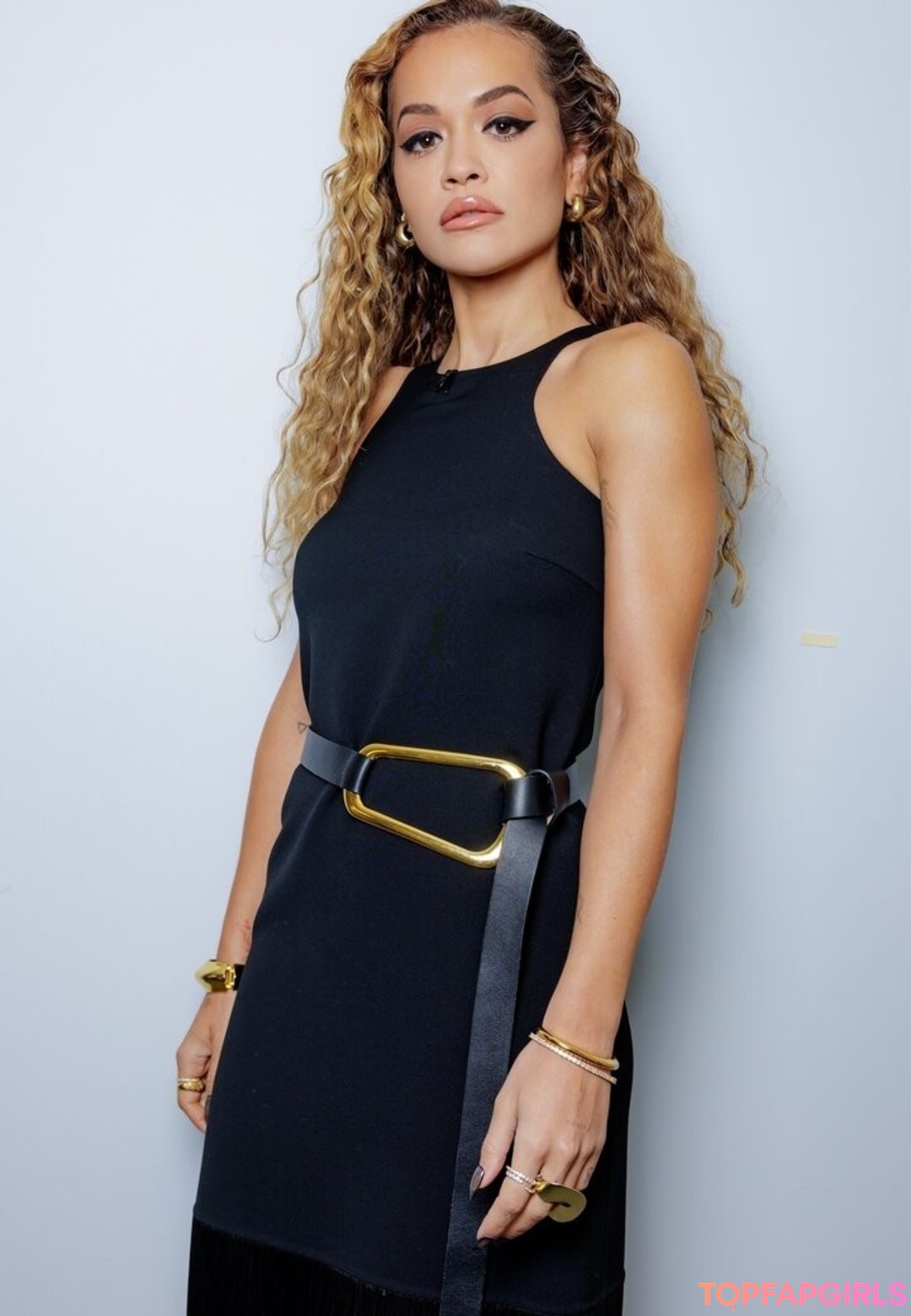 Foto di nudo di fuga di OnlyFans di Rita Ora #1305