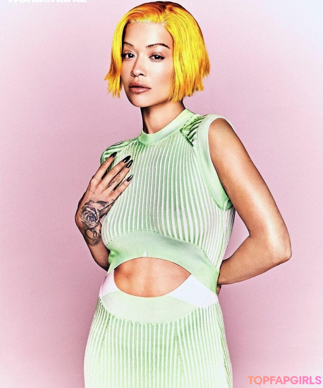 Foto di nudo di fuga di OnlyFans di Rita Ora #1359
