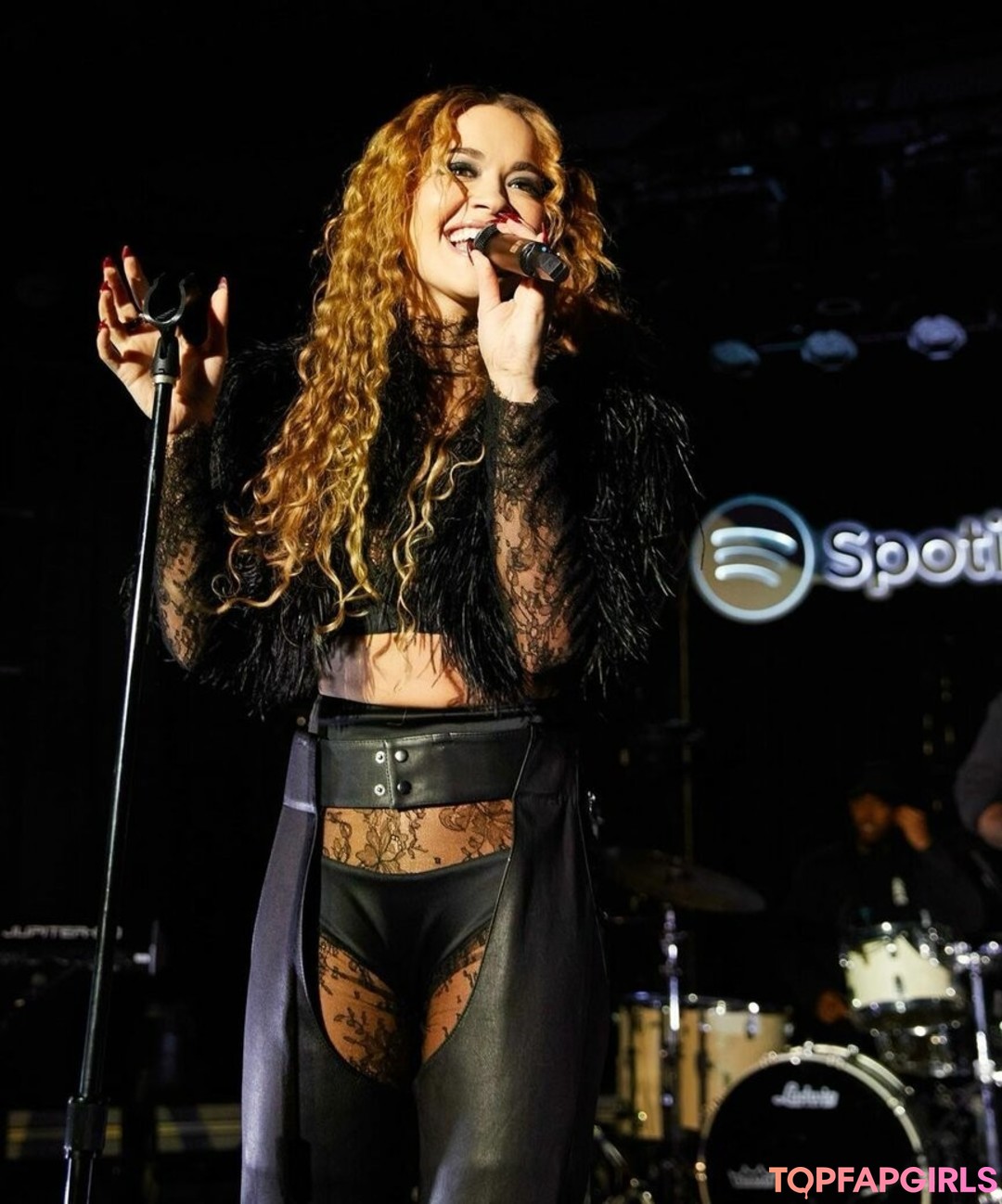Foto di nudo di fuga di OnlyFans di Rita Ora #1385