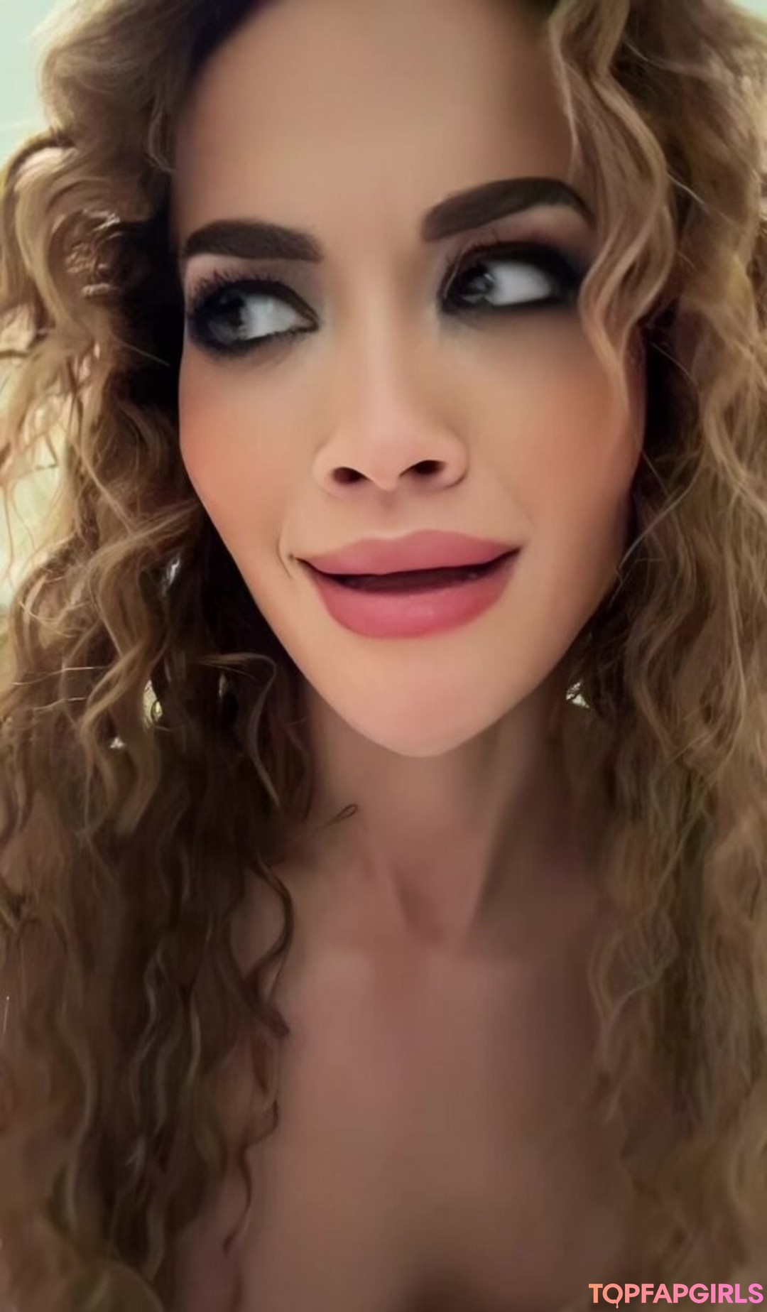 Foto di nudo di fuga di OnlyFans di Rita Ora #1433