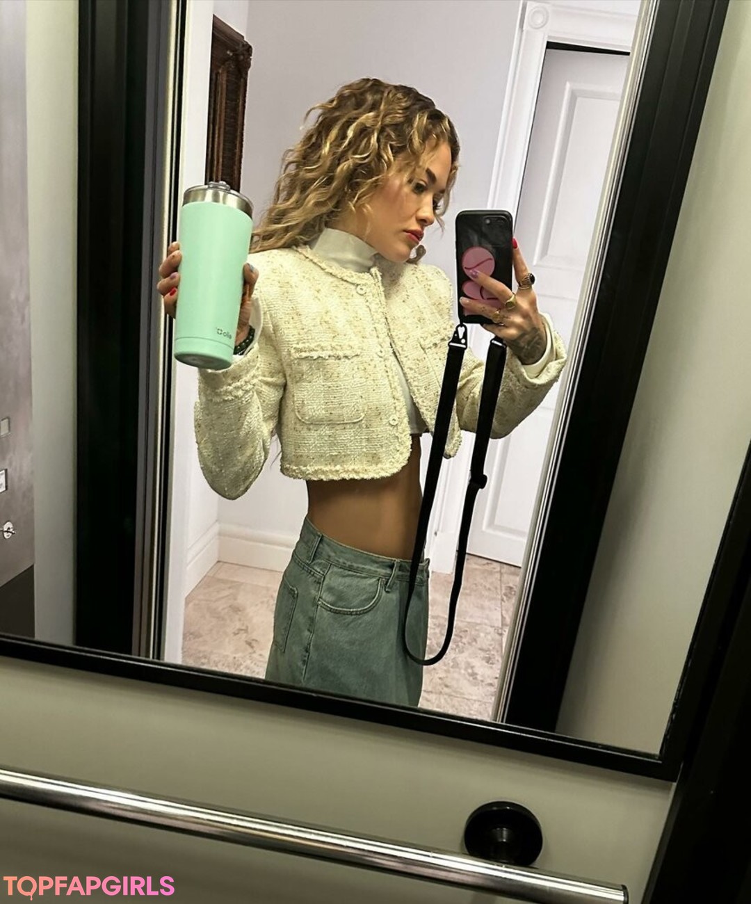 Foto di nudo di fuga di OnlyFans di Rita Ora #1601