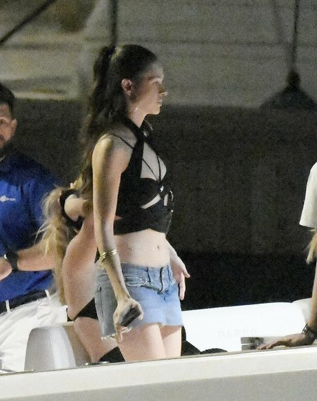 Foto di nudo di fuga di OnlyFans di Nicola Peltz