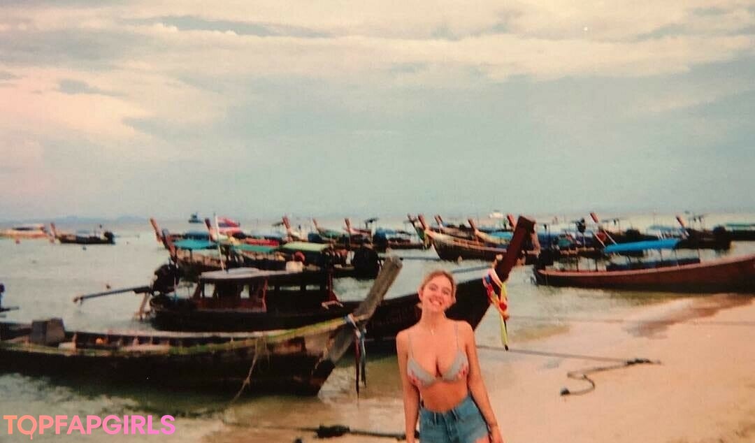 Foto di nudo di fuga di OnlyFans di Sydney Sweeney #1935