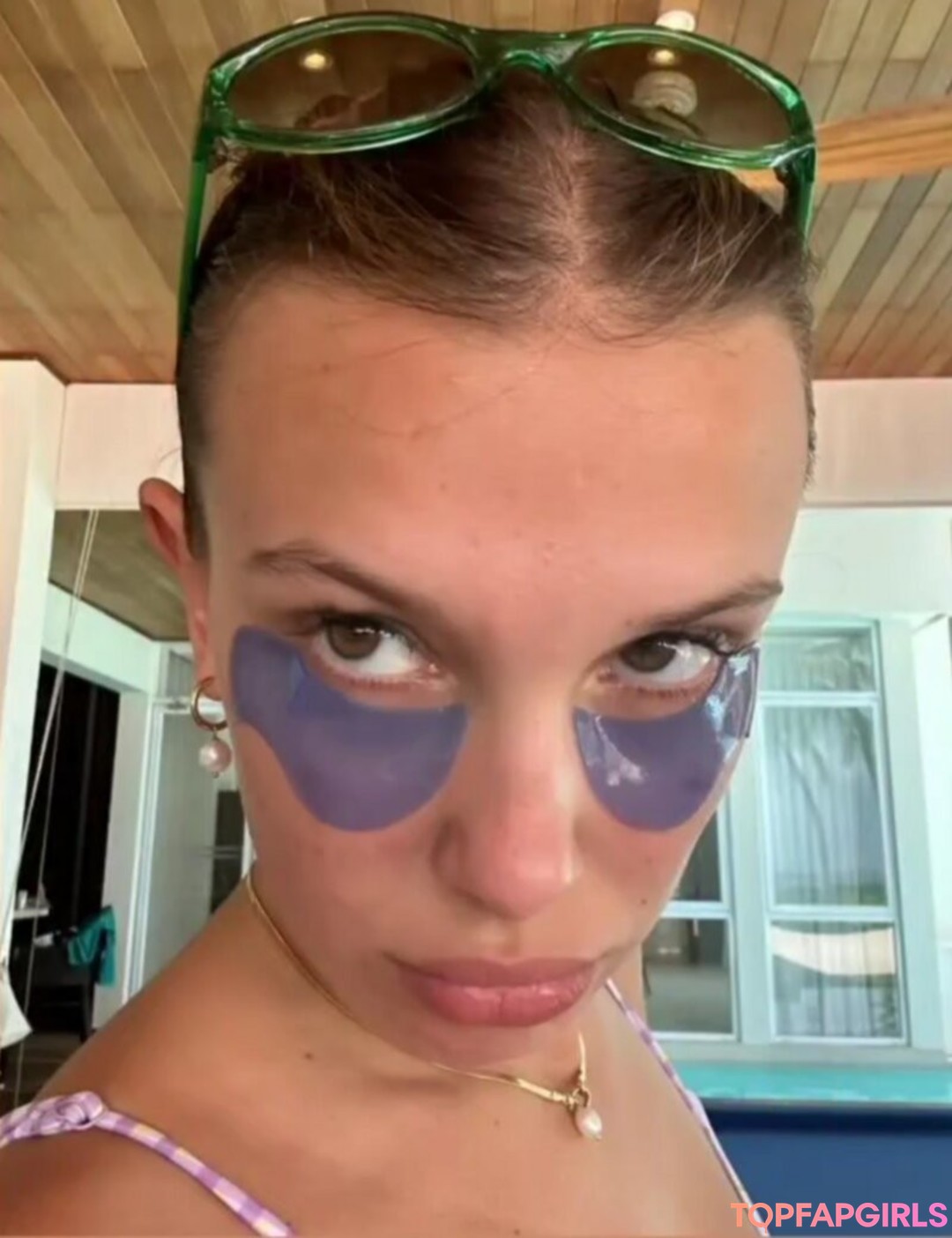 Foto di nudo di fuga di OnlyFans di Millie Bobby Brown #1046