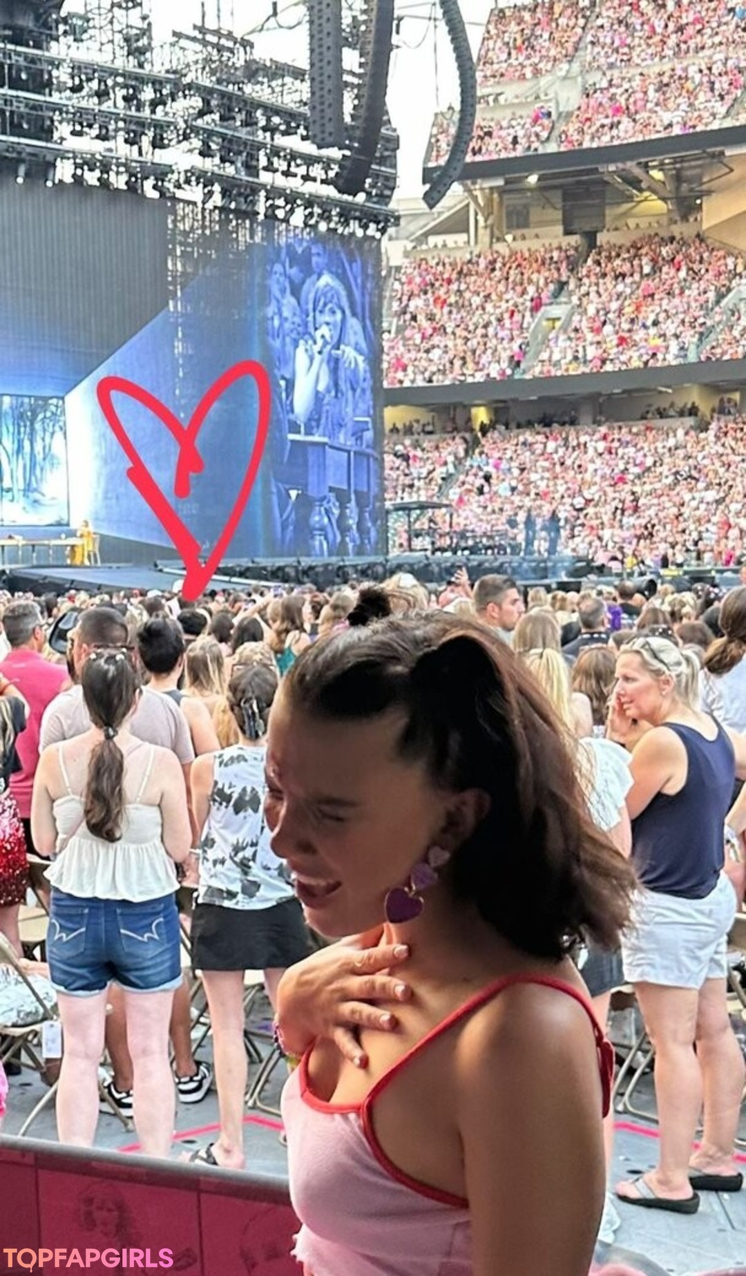 Foto di nudo di fuga di OnlyFans di Millie Bobby Brown #1206