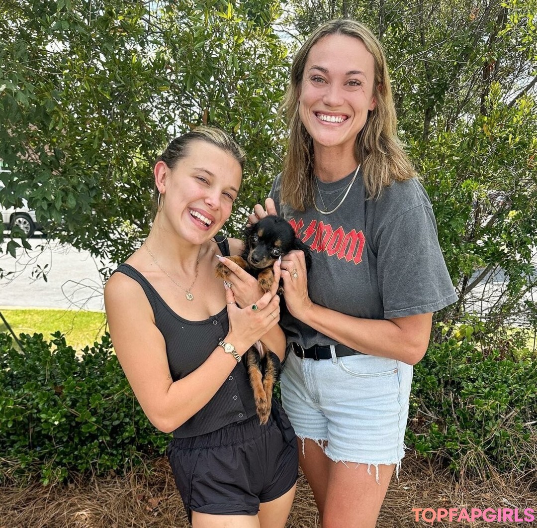 Foto di nudo di fuga di OnlyFans di Millie Bobby Brown #1266
