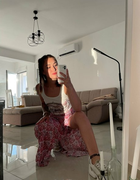Foto di nudo di fuga di OnlyFans di Asiangaze
