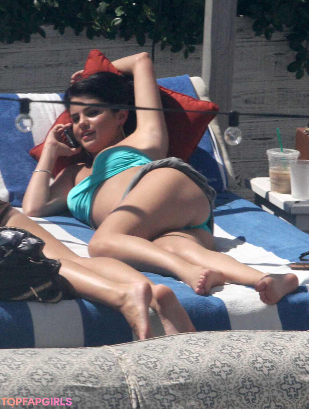 Foto di nudo di fuga di OnlyFans di Selena Gomez #1300
