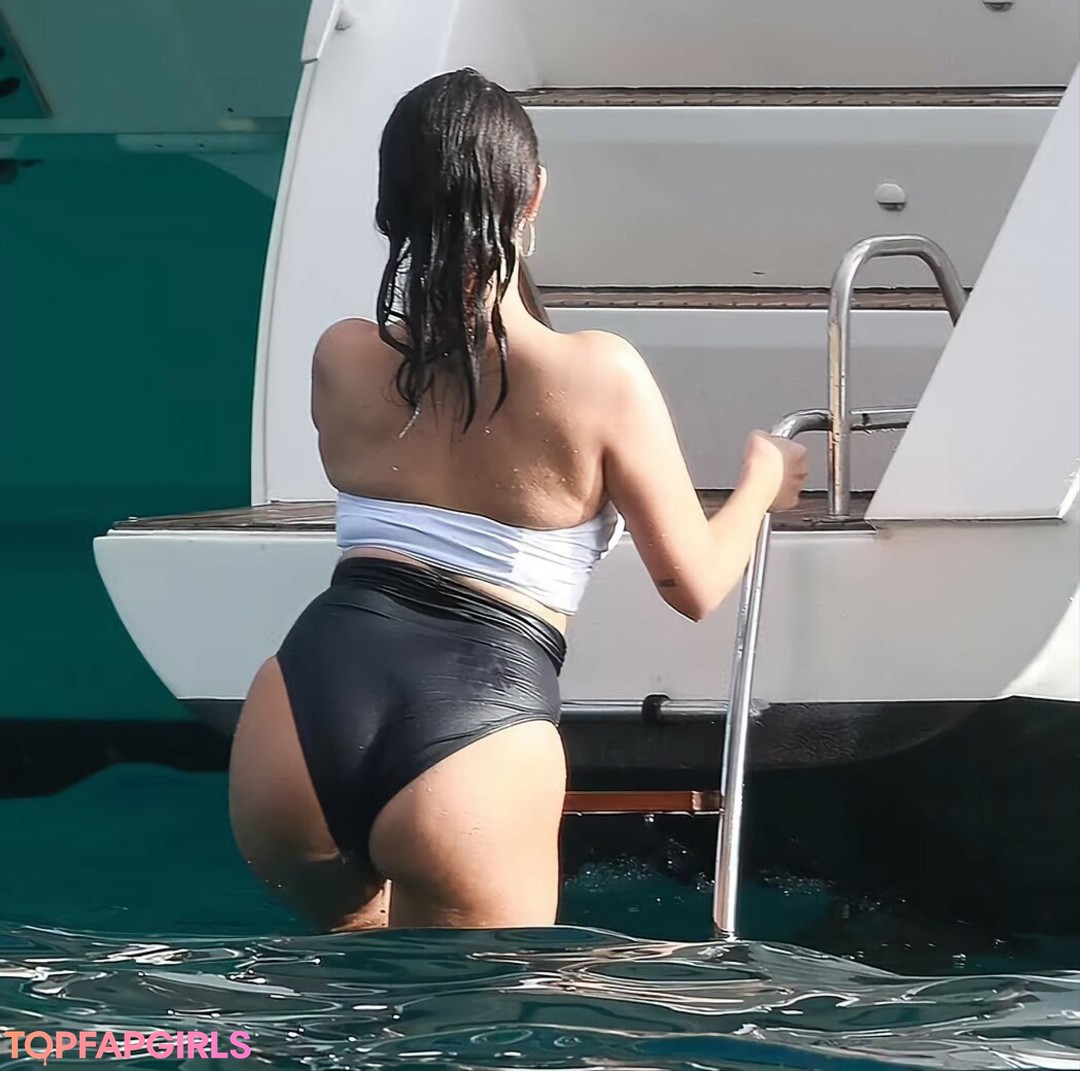 Foto di nudo di fuga di OnlyFans di Selena Gomez #1650