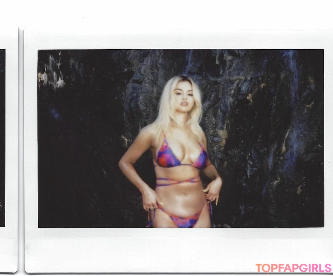 Foto di nudo di fuga di OnlyFans di Selena Gomez #1949