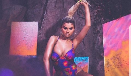 Foto di nudo di fuga di OnlyFans di Selena Gomez