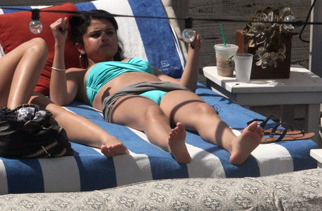 Foto di nudo di fuga di OnlyFans di Selena Gomez