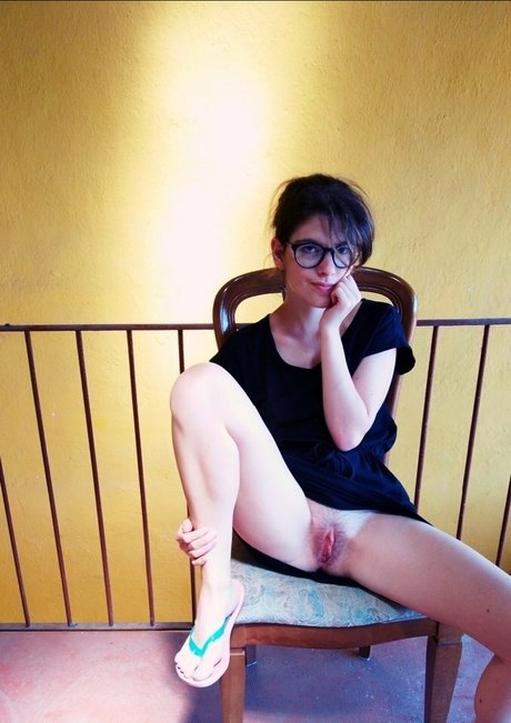 Foto di nudo di fuga di OnlyFans di Sara Bell