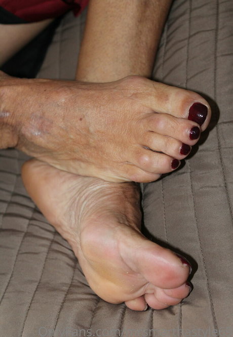 Foto di nudo di fuga di OnlyFans di Mrsmarthastyle69