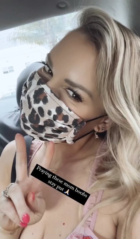 Foto di nudo di fuga di OnlyFans di Renee Paquette