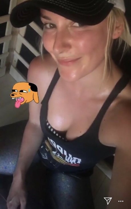 Foto di nudo di fuga di OnlyFans di Renee Paquette