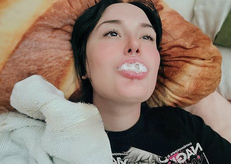 Foto di nudo di fuga di OnlyFans di Yureta