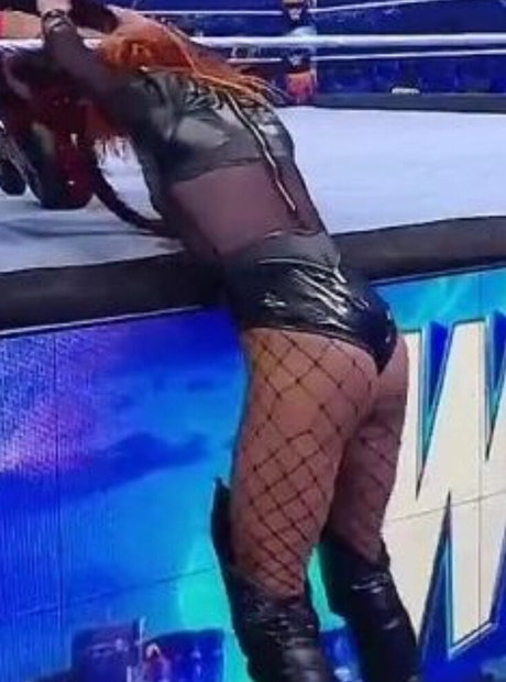 Foto di nudo di fuga di OnlyFans di Becky Lynch