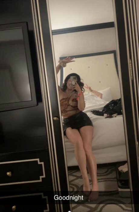 Foto di nudo di fuga di OnlyFans di Mary Noura