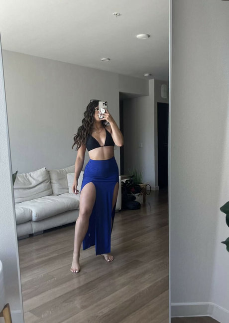 Foto di nudo di fuga di OnlyFans di Mary Noura