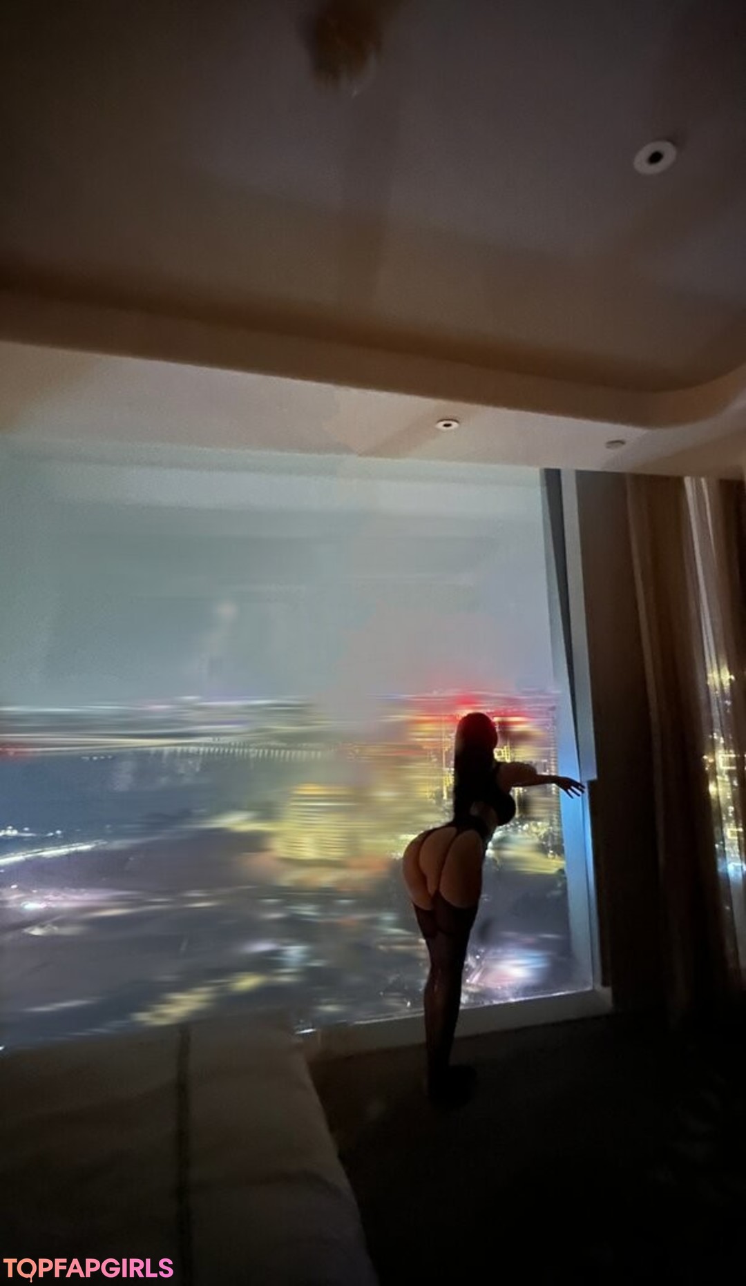 Foto di nudo di fuga di OnlyFans di Qiaoniutt #1192