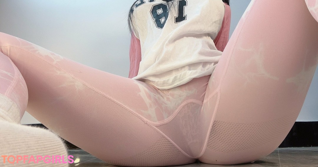 Foto di nudo di fuga di OnlyFans di Qiaoniutt #1304