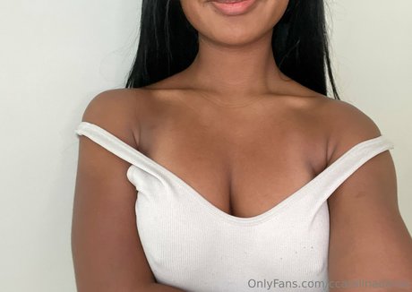 Foto di nudo di fuga di OnlyFans di Llalalinaafree
