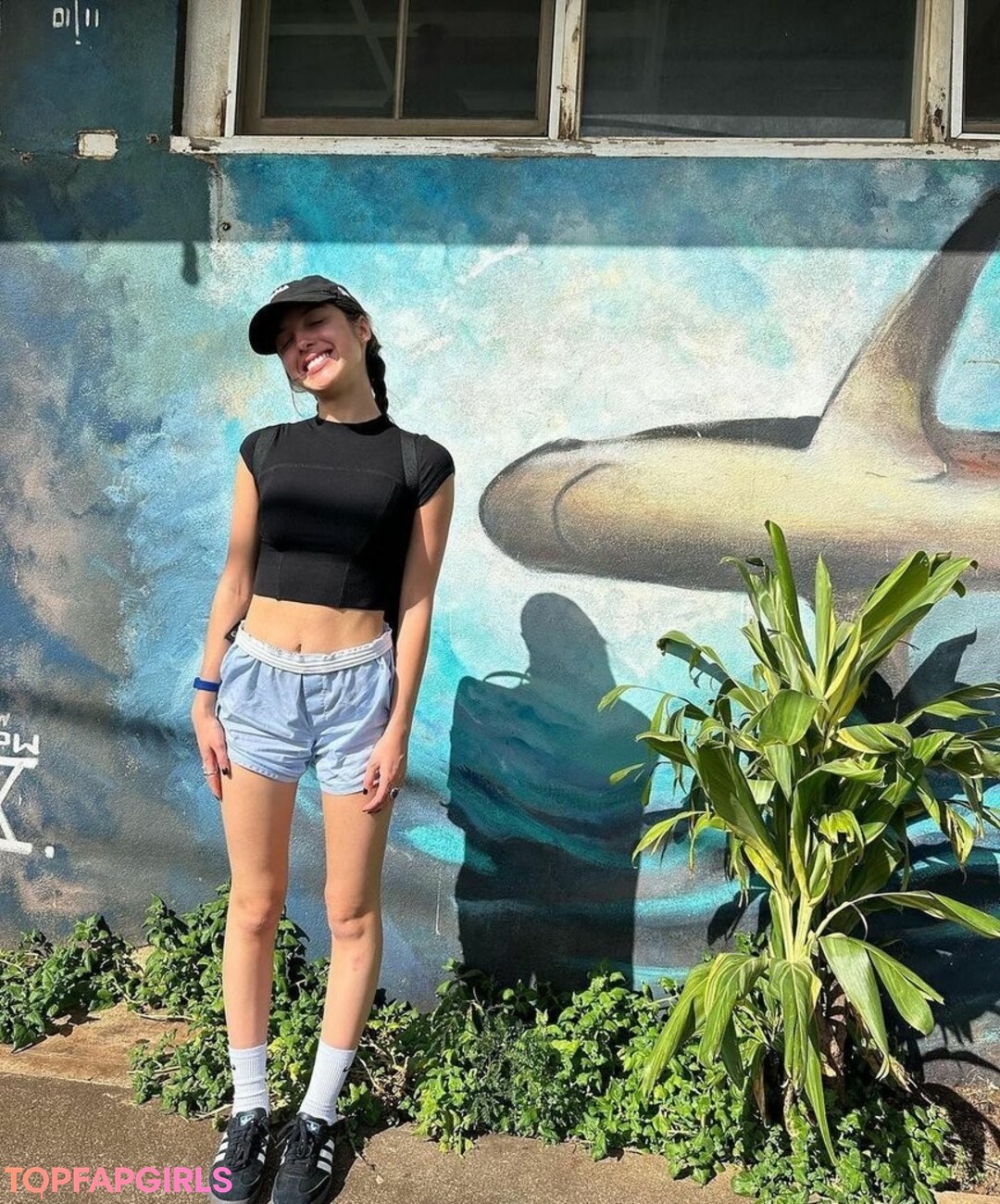 Foto di nudo di fuga di OnlyFans di Olivia Rodrigo #1358