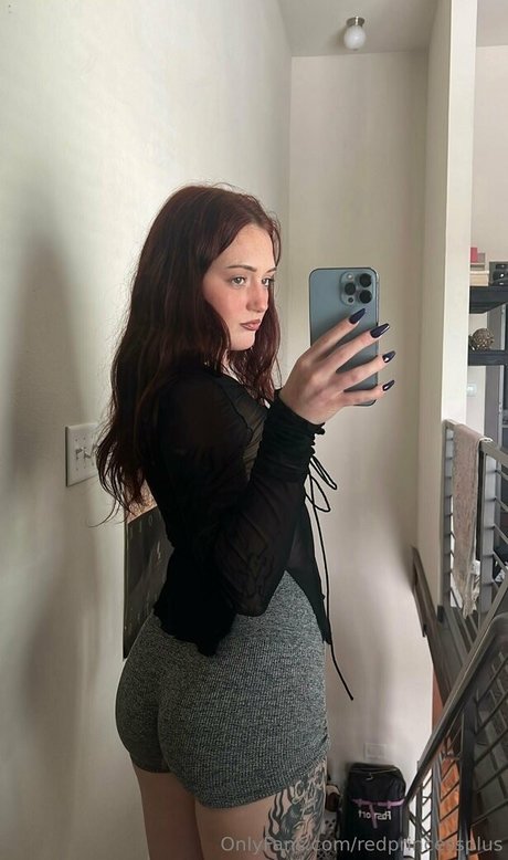 Foto di nudo di fuga di OnlyFans di Klaireelizabeth