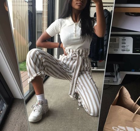 Foto di nudo di fuga di OnlyFans di Shreya Naidoo
