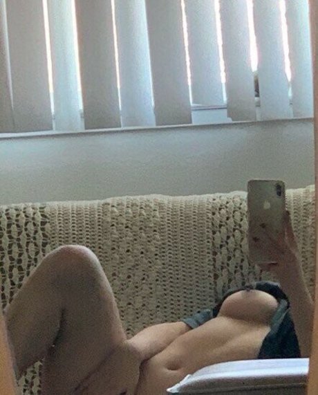 Foto di nudo di fuga di OnlyFans di Corbxnxx