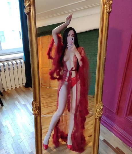 Foto di nudo di fuga di OnlyFans di Asamigate