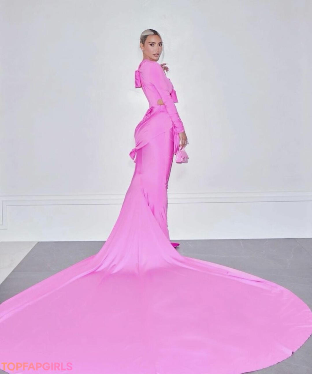 Foto di nudo di fuga di OnlyFans di Kim Kardashian #1170